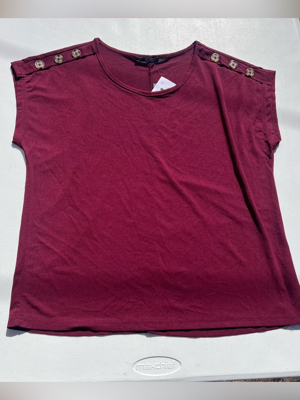Casual Button-Shoulder Burgundy Tank Top